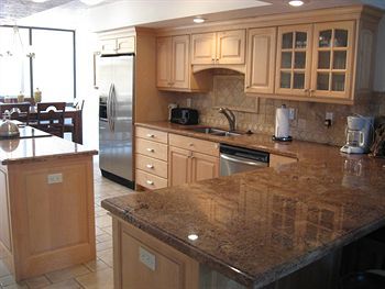 Park Avenue Condominiums Парк Сити Екстериор снимка